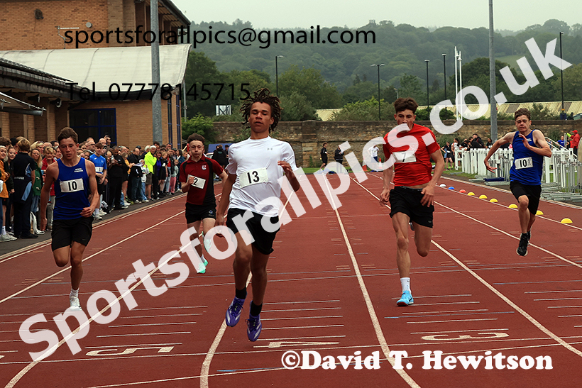 Boys 100 metres, 2025 Northumberland Schools Track and Fields, Wentworth, Hexham. Photo: David T. Hewitson/Sports for All Pics